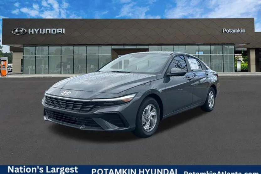 2025 Hyundai Elantra SE photo 1