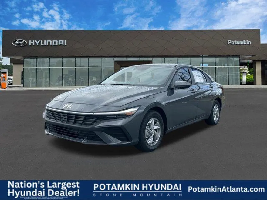 2025 Hyundai Elantra SE photo 1