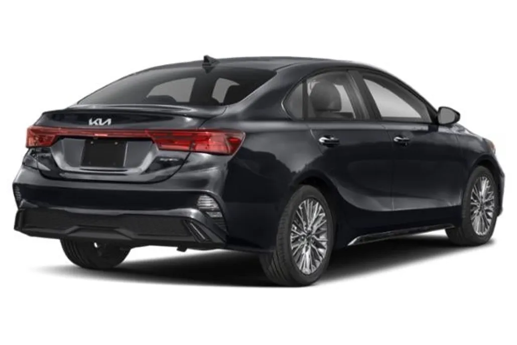 2023 Kia Forte GT-Line photo 1