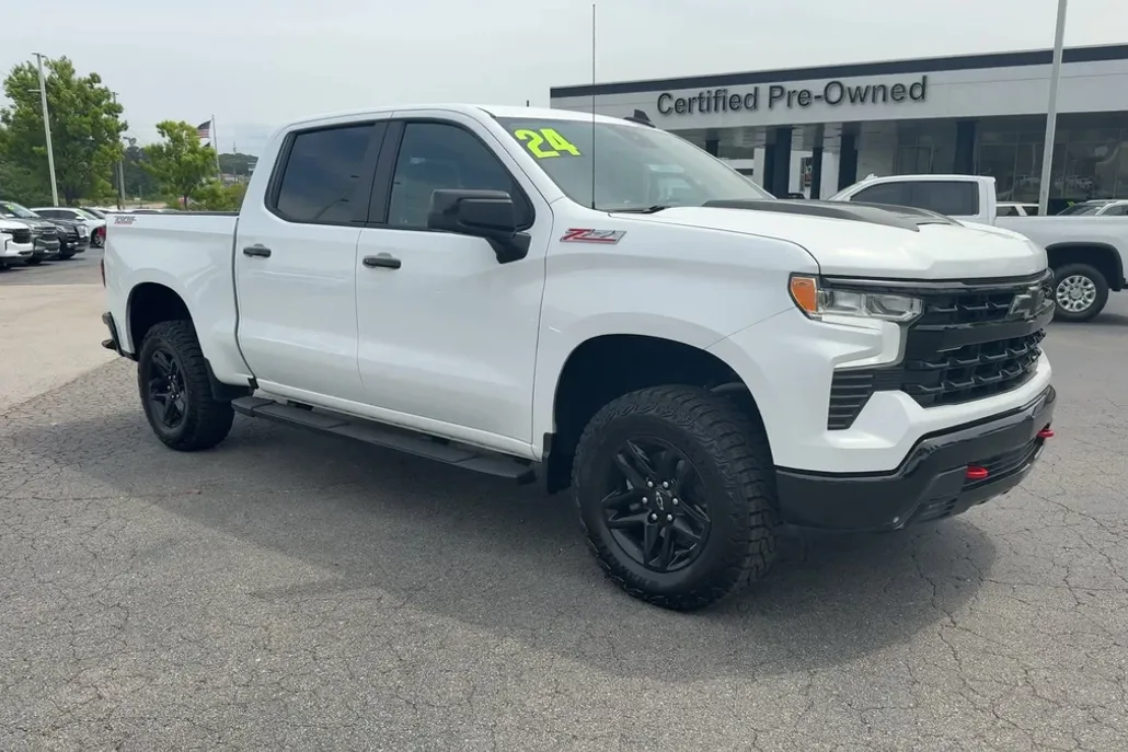 2024 Chevrolet Silverado 1500 LT Trail Boss photo 1
