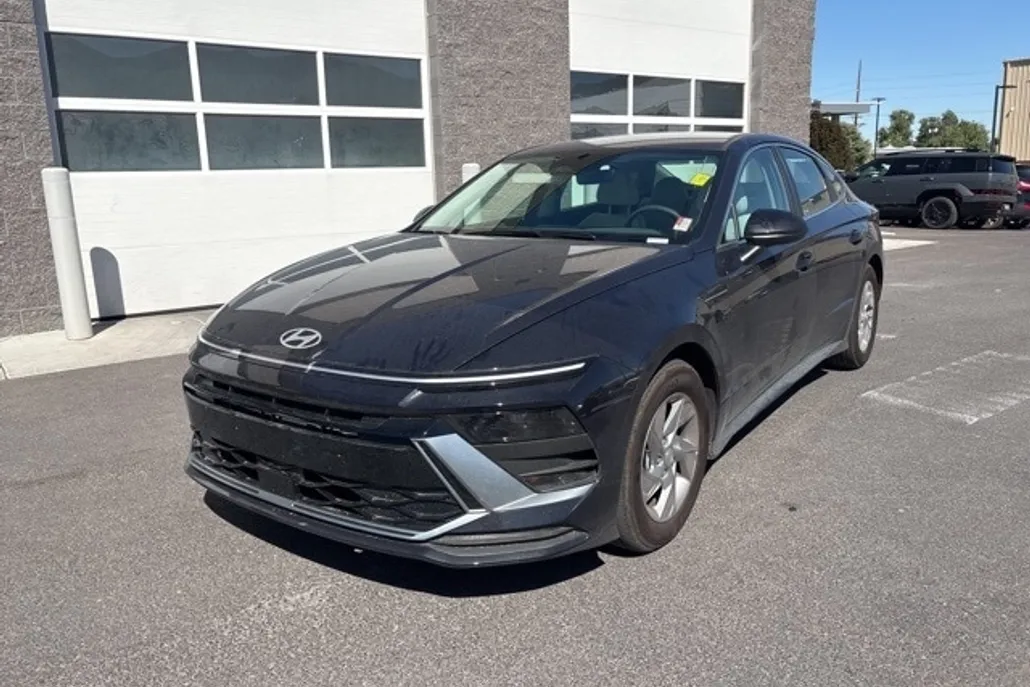 2025 Hyundai Sonata SE photo 1