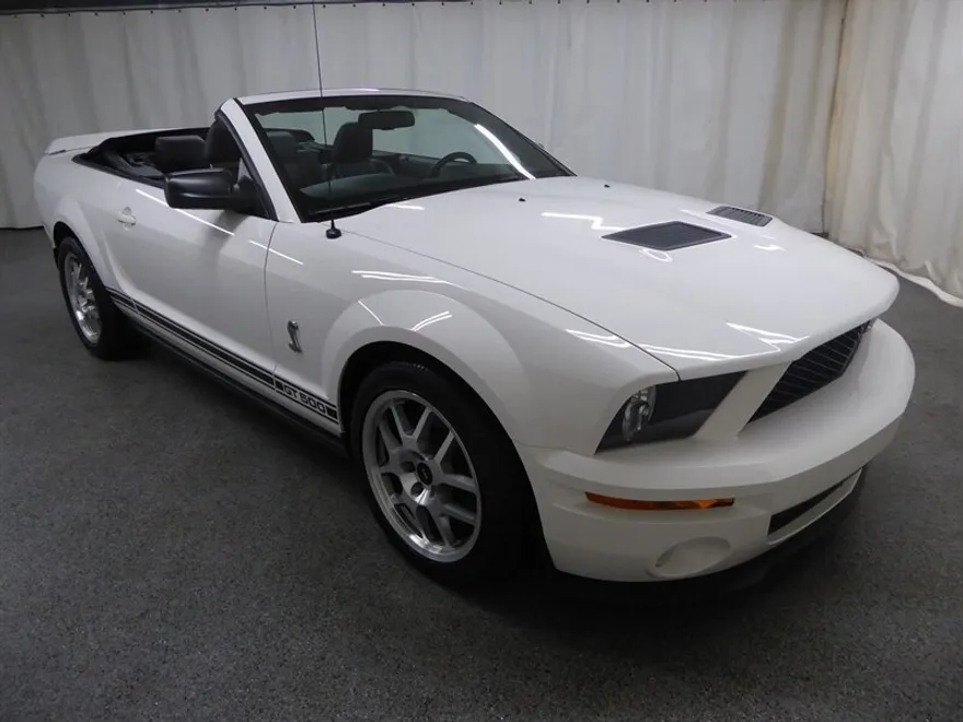 2008 Ford Mustang Shelby GT500 photo 1