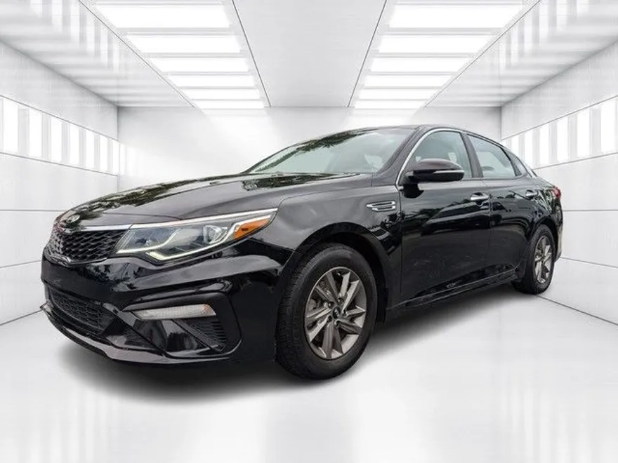 2020 Kia Optima LX SE photo 1