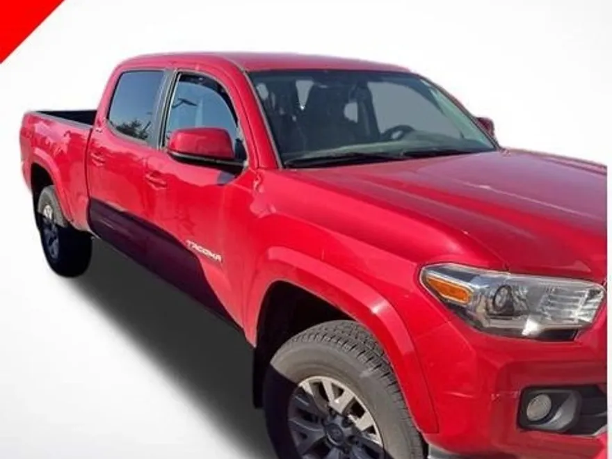 2017 Toyota Tacoma SR5 photo 1