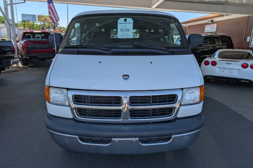 2002 Dodge Ram Van 3500 photo 1