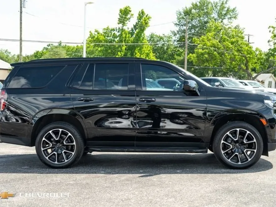 2023 Chevrolet Tahoe RST photo 4