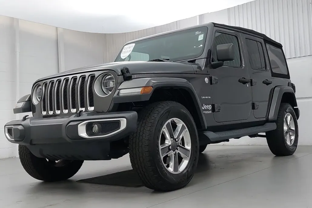 2020 Jeep Wrangler Unlimited Sahara photo 1