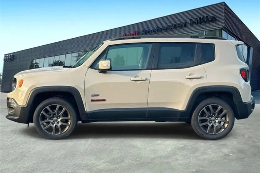 2016 Jeep Renegade Latitude North Edition photo 1
