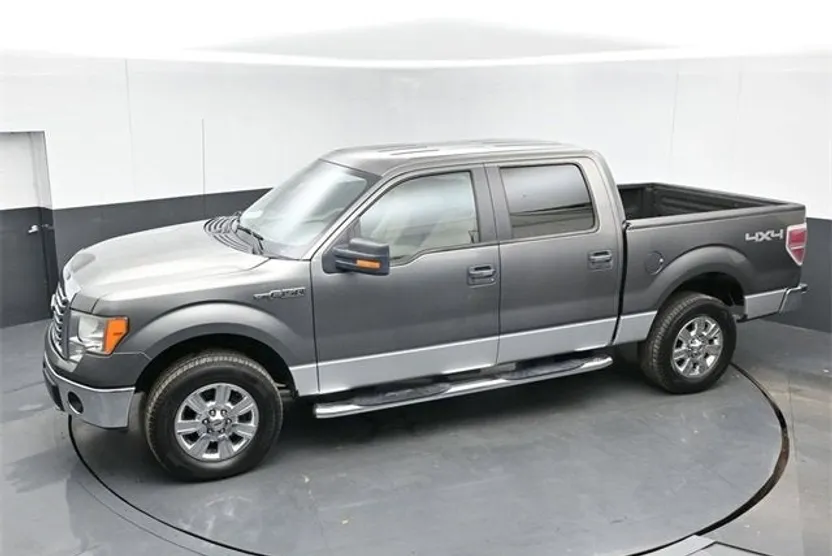 2010 Ford F-150 XL photo 1