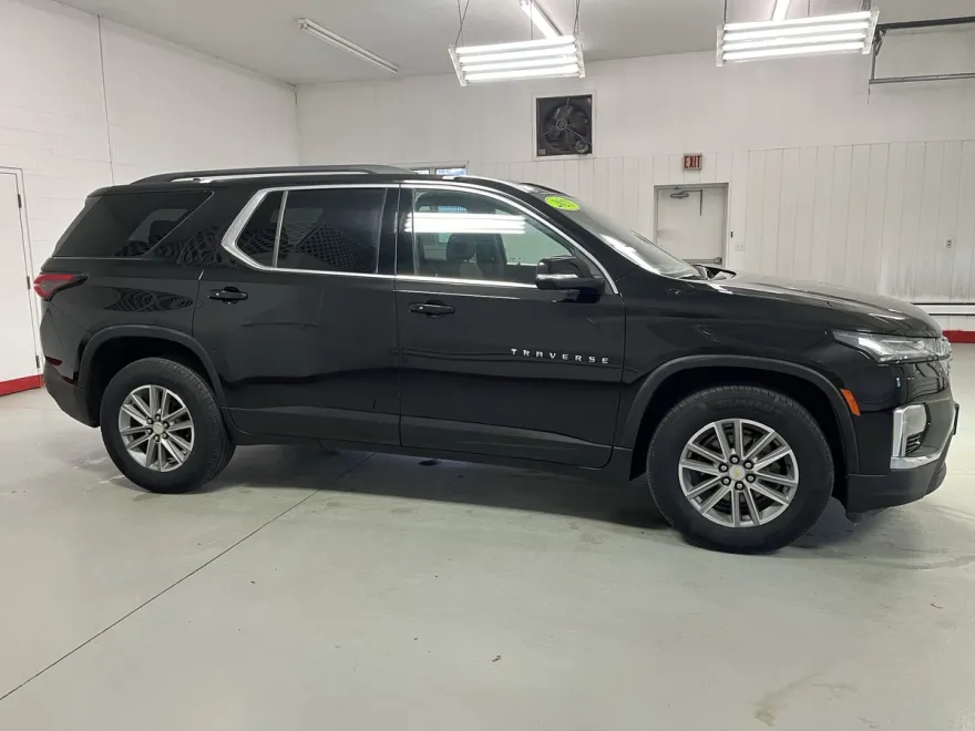 2023 Chevrolet Traverse Cloth photo 1
