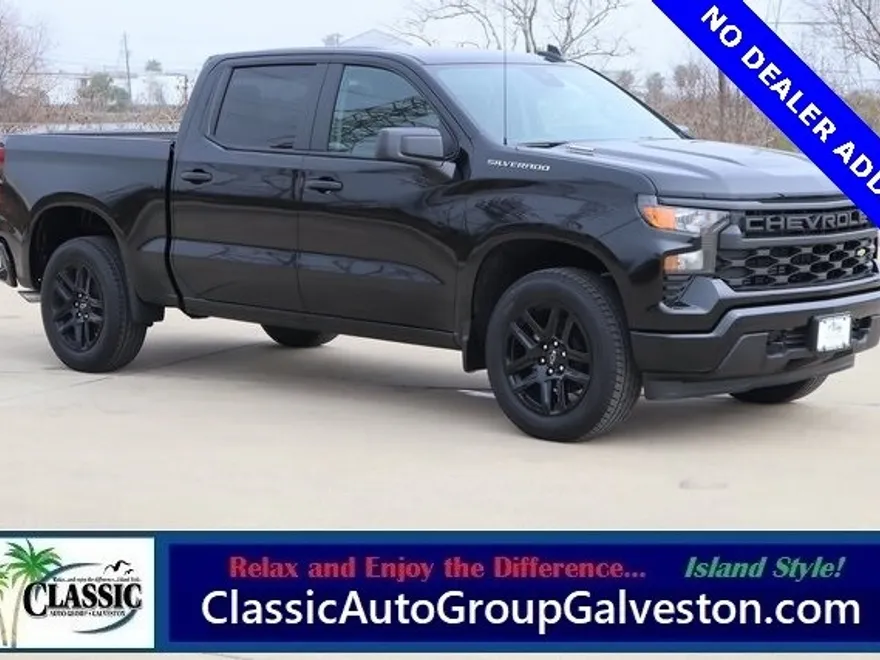 2025 Chevrolet Silverado 1500 Custom photo 1