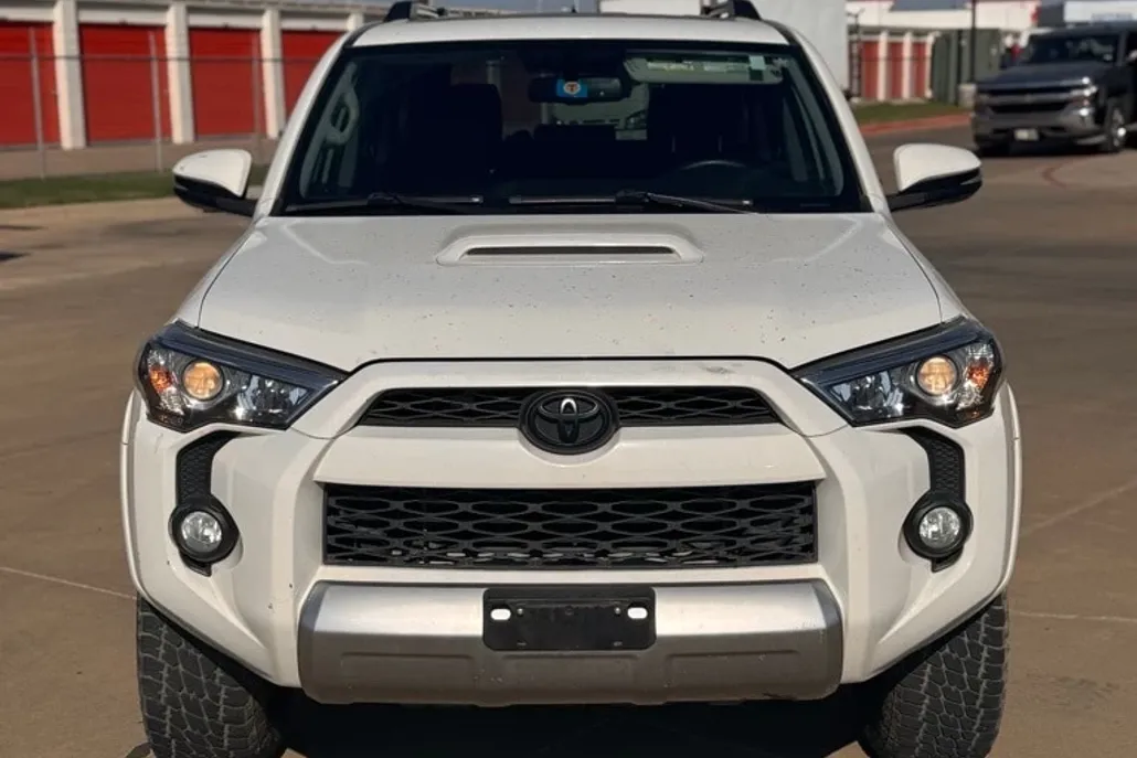 2019 Toyota 4Runner TRD Off-Road Premium photo 1