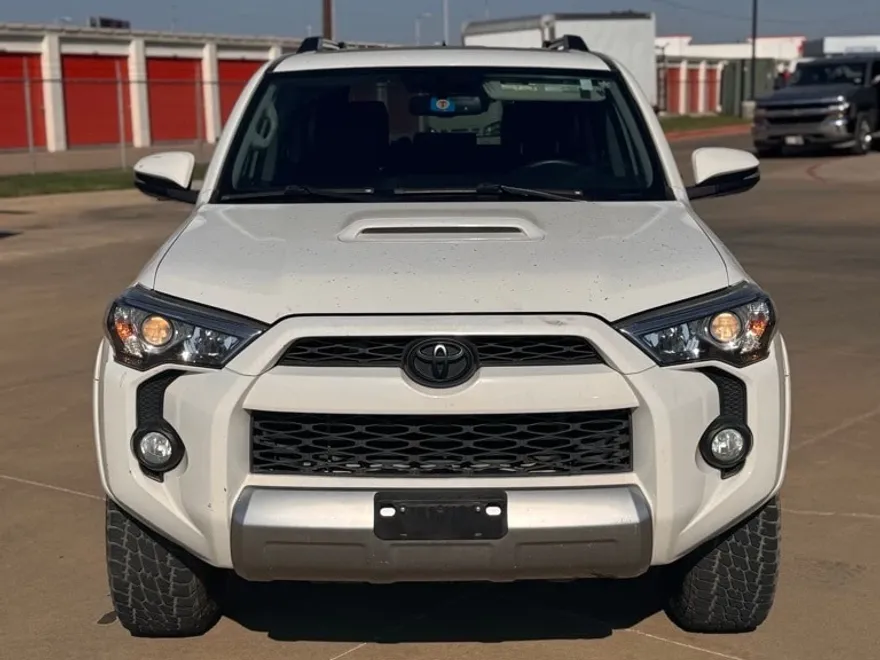 2019 Toyota 4Runner TRD Off-Road Premium photo 1