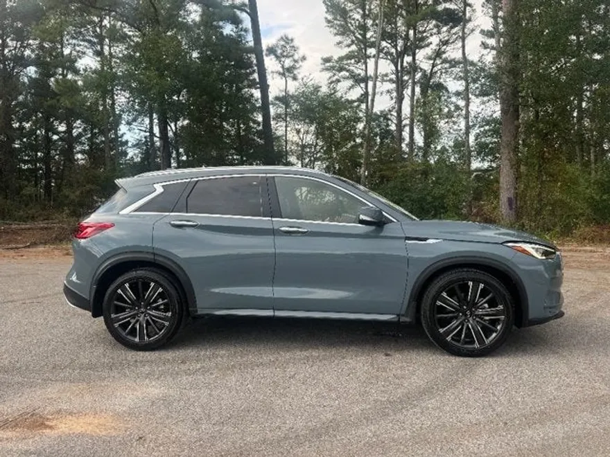 2023 Infiniti QX50 Sensory AWD photo 2