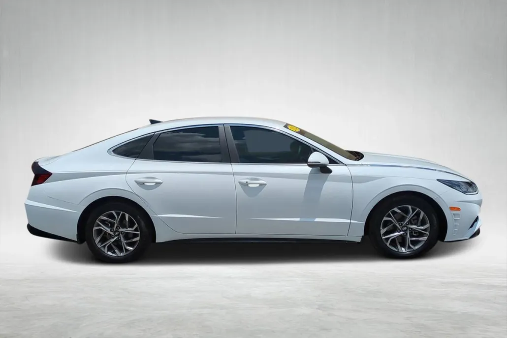 2023 Hyundai Sonata SEL photo 1