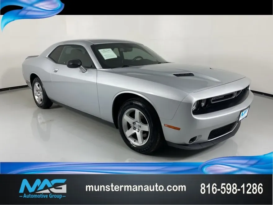2020 Dodge Challenger SXT photo 1