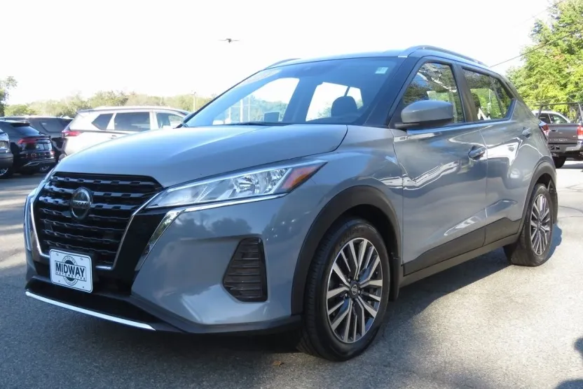 2021 Nissan Kicks SV photo 1