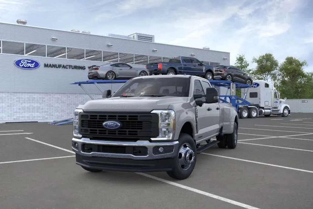2025 Ford F-350 XL photo 1