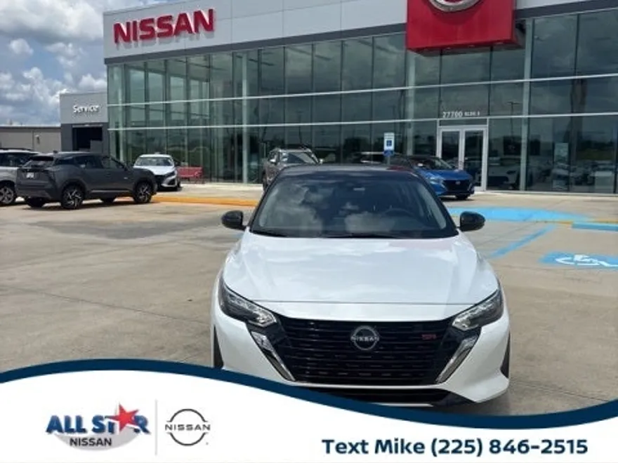 2025 Nissan Sentra SR photo 1