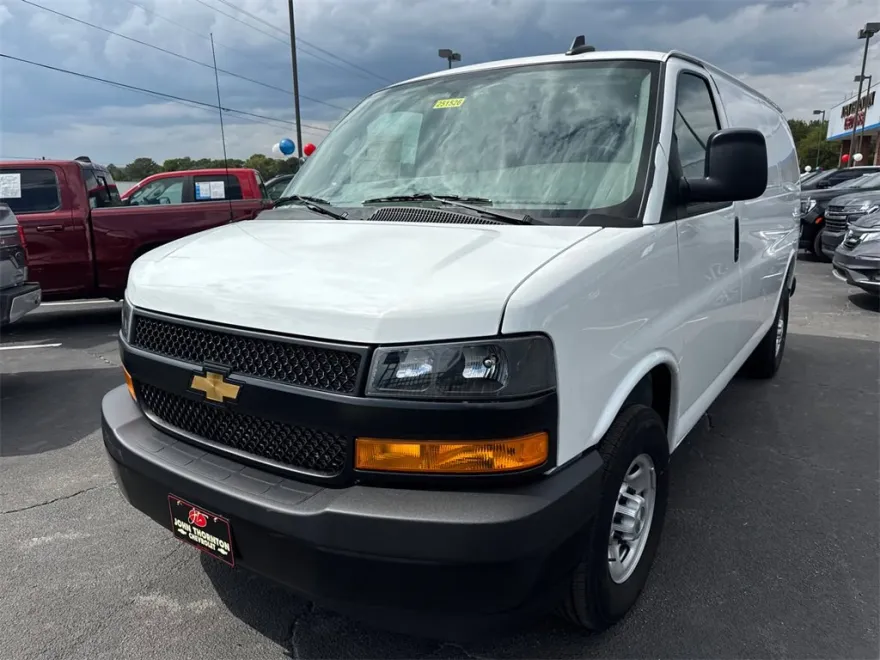 2025 Chevrolet Express Cargo 3500 Van photo 1