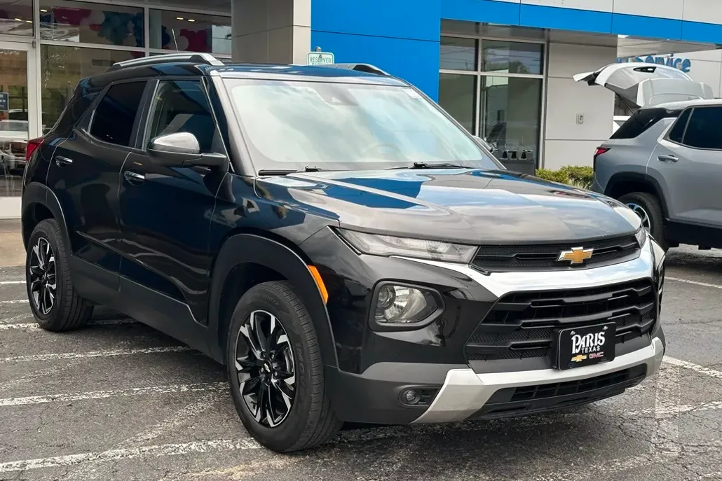 2023 Chevrolet Trailblazer LT photo 1