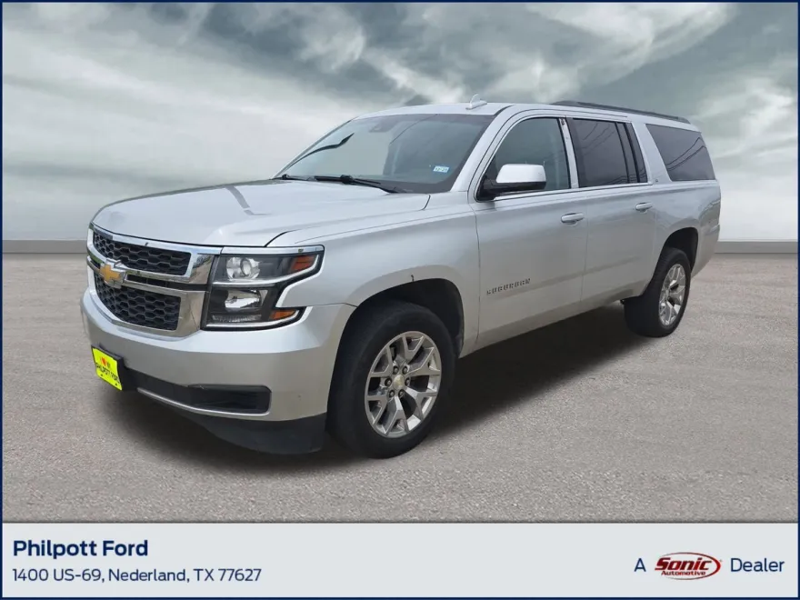 2018 Chevrolet Suburban LT photo 1