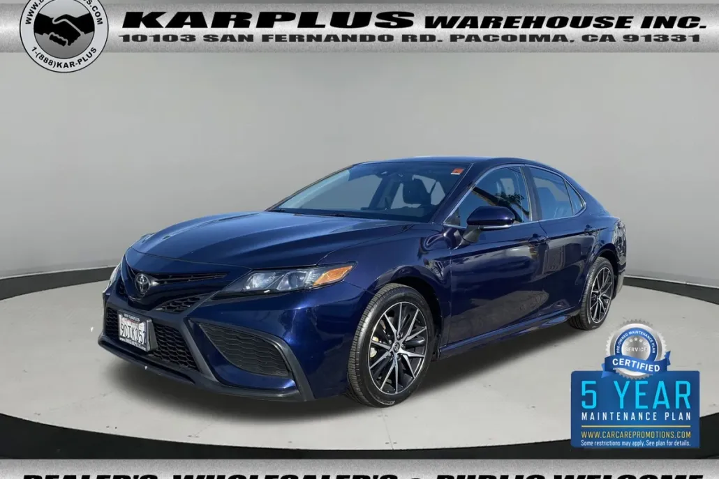 2022 Toyota Camry SE photo 1