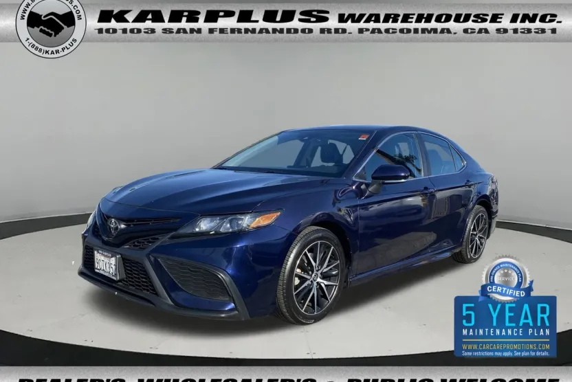 2022 Toyota Camry SE photo 1