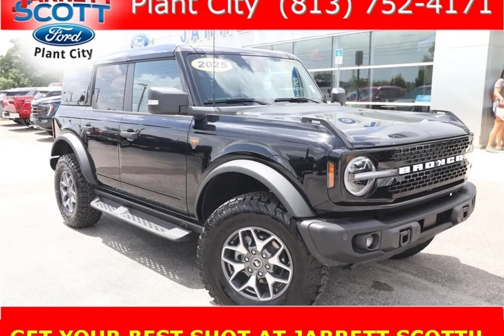 2025 Ford Bronco Badlands photo 1