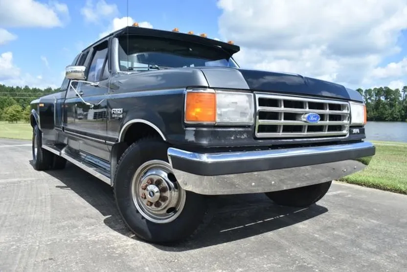 1988 Ford F-350 XLT Lariat photo 1