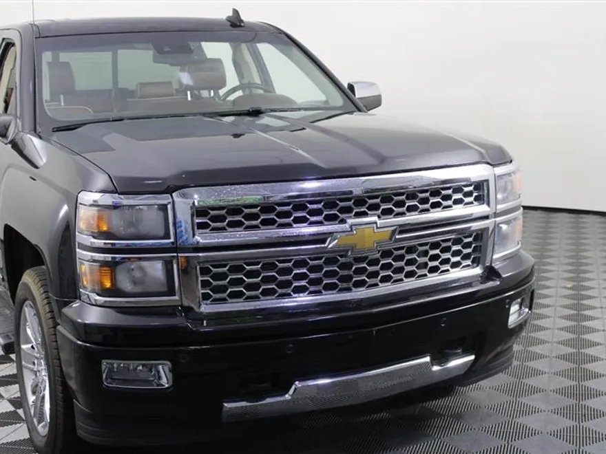 2015 Chevrolet Silverado 1500 High Country photo 1