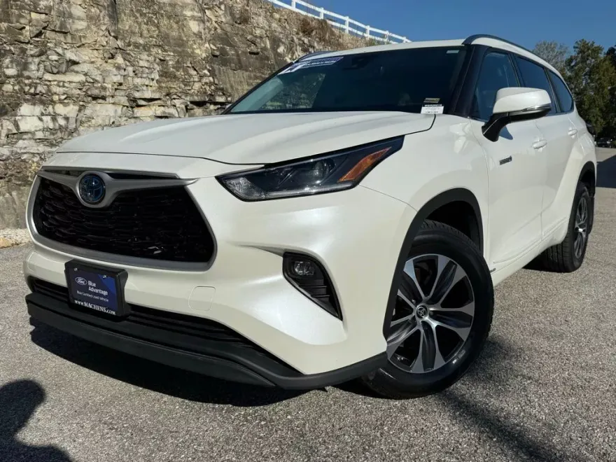 2021 Toyota Highlander Hybrid XLE photo 1