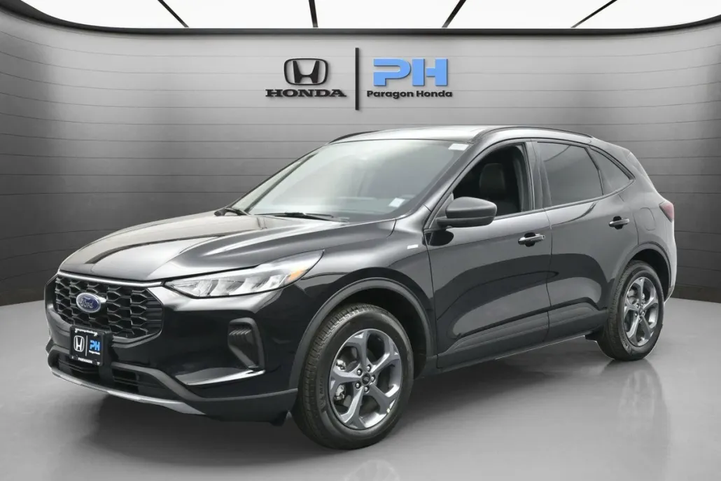 2025 Ford Escape ST-Line photo 1