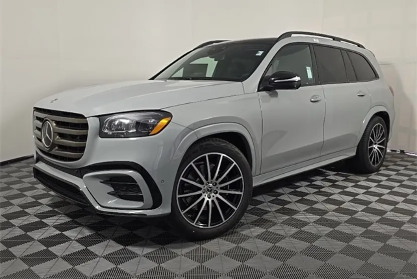2026 Mercedes Benz GLS 450 4MATIC photo 1