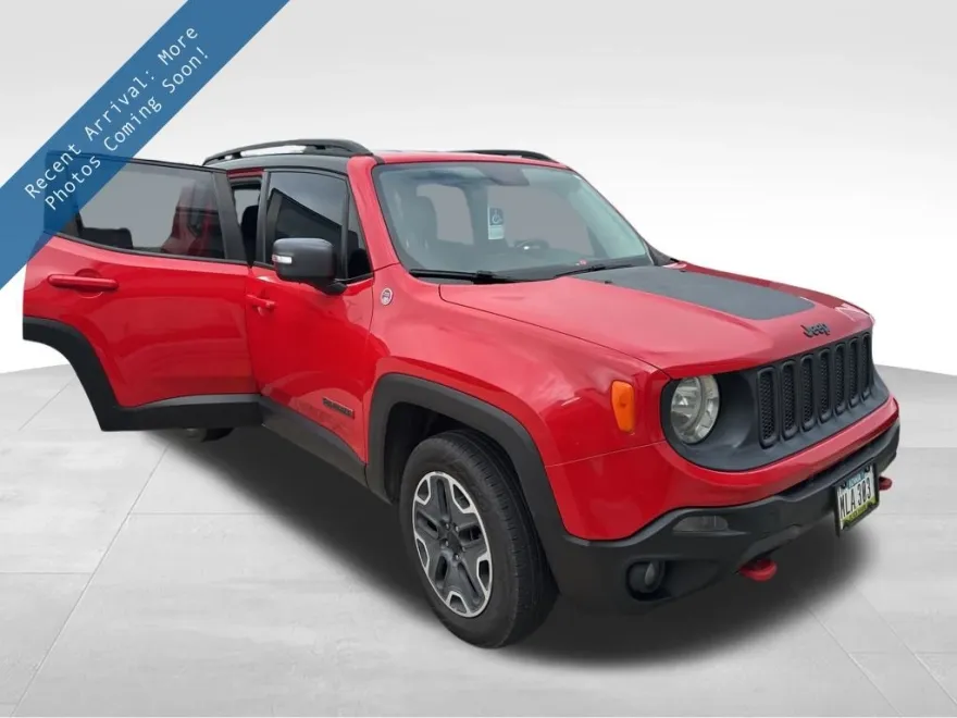 2016 Jeep Renegade Trailhawk photo 1
