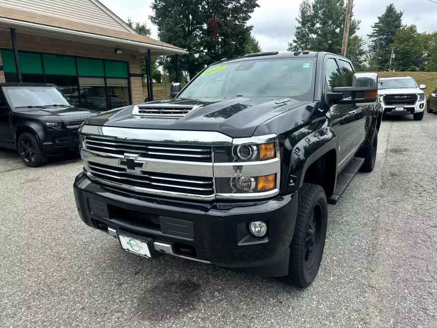 2017 Chevrolet Silverado 2500HD High Country photo 1