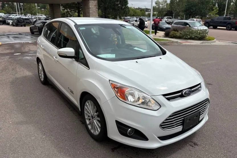2016 Ford C-Max Energi SEL photo 1