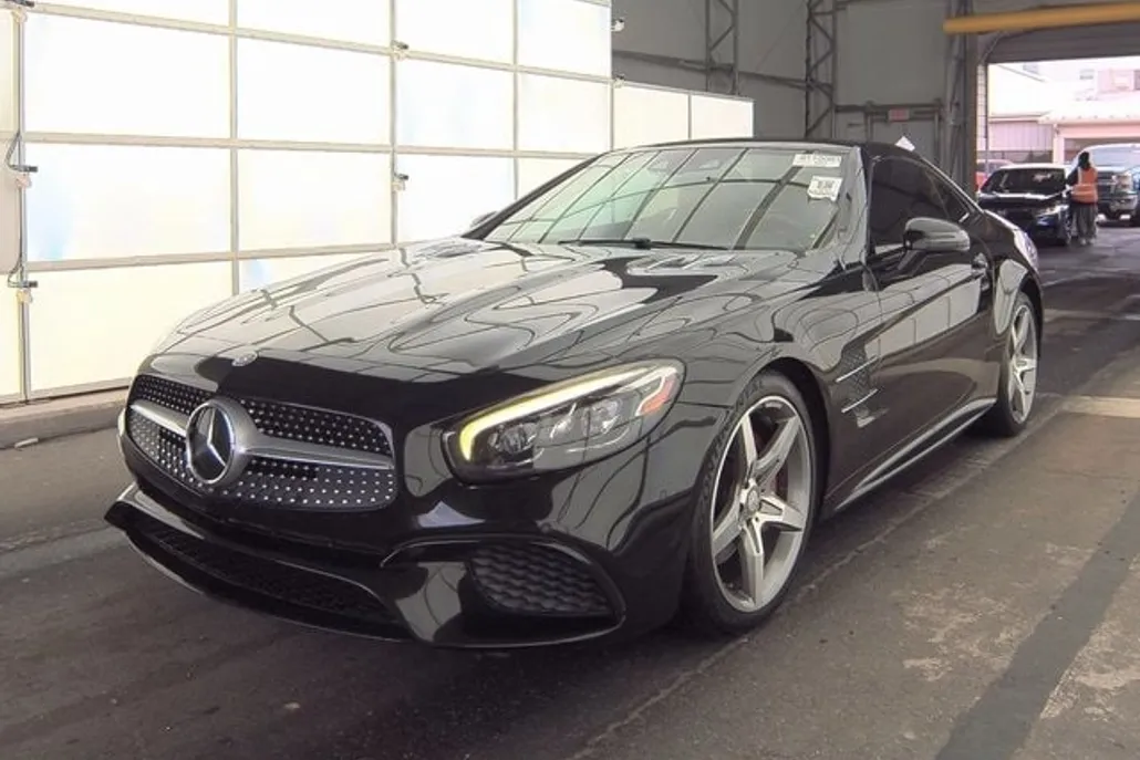 2017 Mercedes Benz SL 550 photo 1