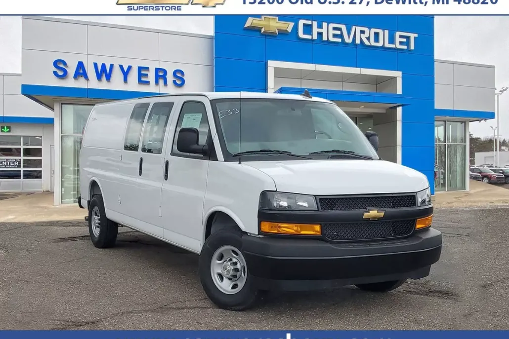 2025 Chevrolet Express Cargo 3500 photo 1