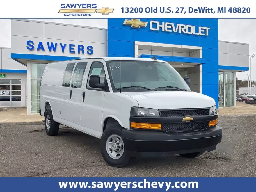 2025 Chevrolet Express Cargo 3500 photo 1