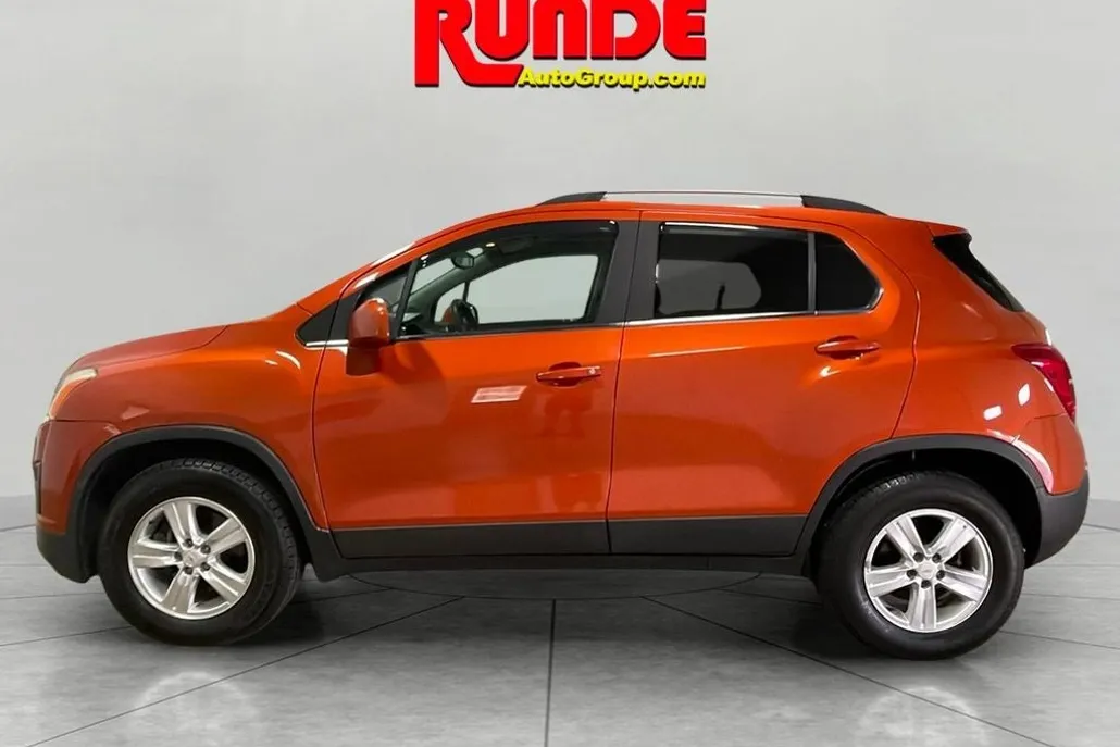 2016 Chevrolet Trax LT photo 1