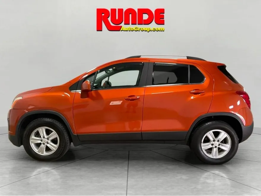 2016 Chevrolet Trax LT photo 1