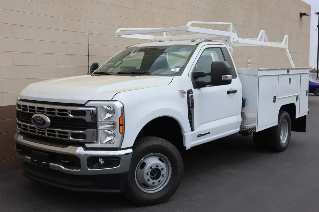2024 Ford F-350 XL photo 1