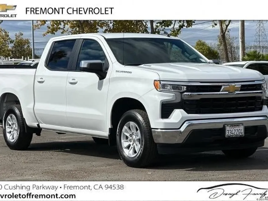 2025 Chevrolet Silverado LT photo 1