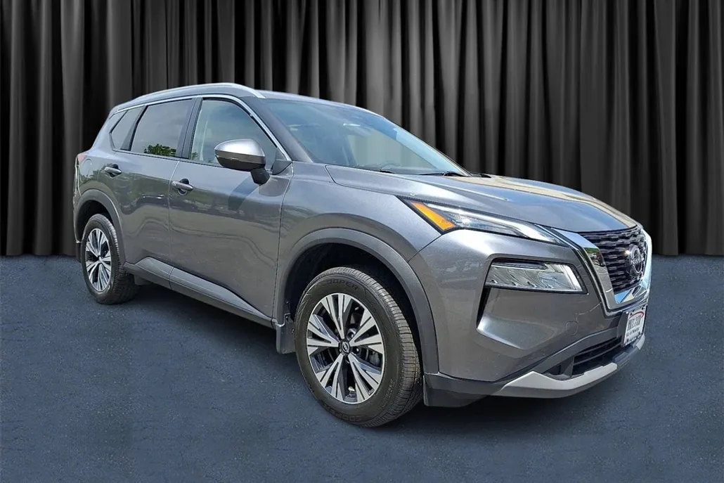 2022 Nissan Rogue SV photo 1
