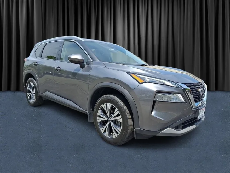 2022 Nissan Rogue SV photo 1