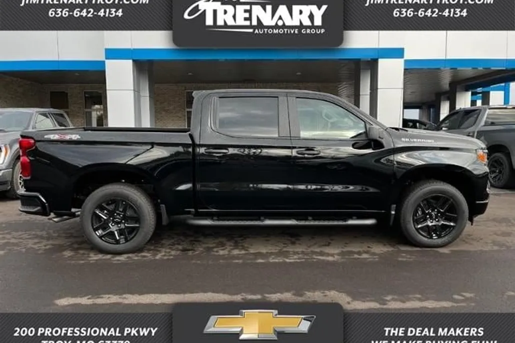 2025 Chevrolet Silverado 1500 Custom photo 1