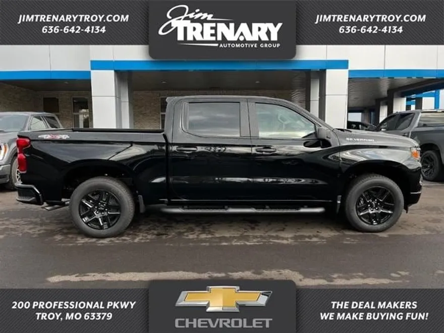 2025 Chevrolet Silverado 1500 Custom photo 1
