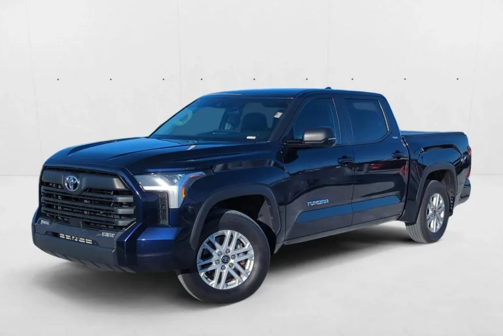 2022 Toyota Tundra SR5 CrewMax photo 1