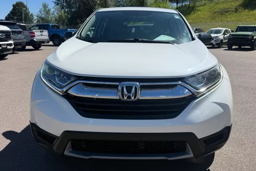 2017 Honda CR-V LX photo 1